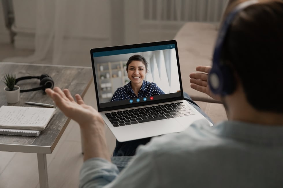 How to use video for sales (5 easy tips)