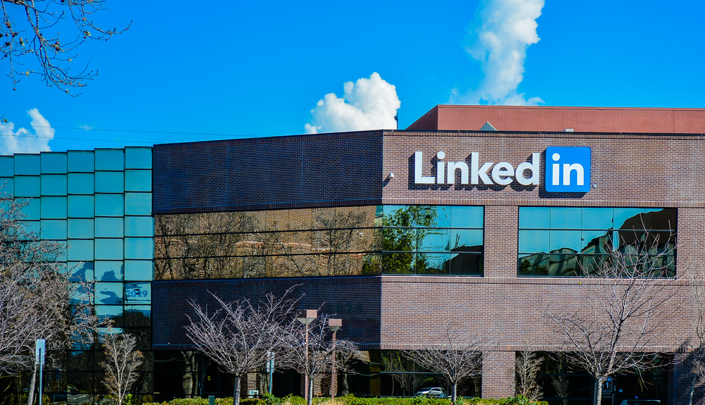 LinkedIn’s new feed algorithm favors 'dwell time' — a burgeoning SEO metric