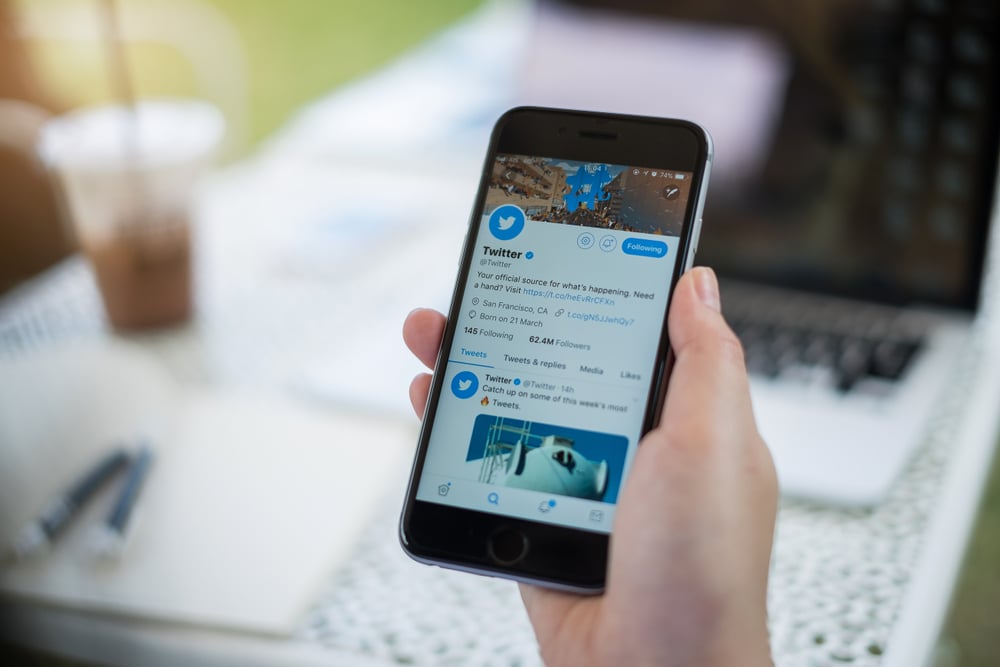 Twitter Users Can Now Subscribe to Tweet Replies on Mobile App