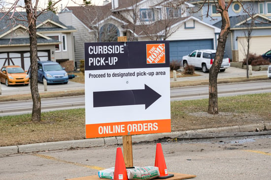 Google announces 'curbside pickup' option for Local Inventory Ads