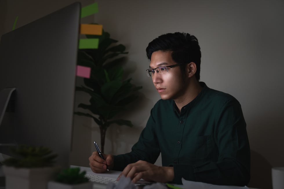 5 real-life examples of assignment selling in action