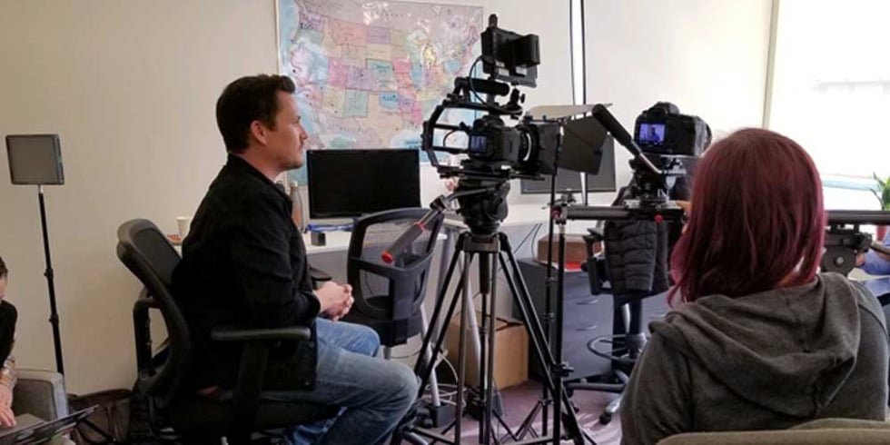 The Selling 7: How to Make Amazing Employee Bio Videos (+Examples)
