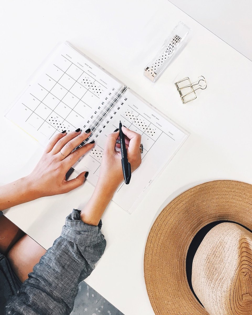 17 Organizational Hacks To Cut Through the Stress of Your Growing To-Do List
