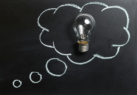 thought bubble with light bulb
