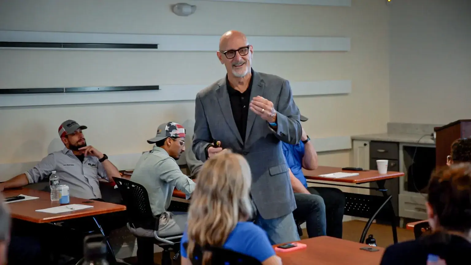 Endless Customers Coach presenting a Planning Session