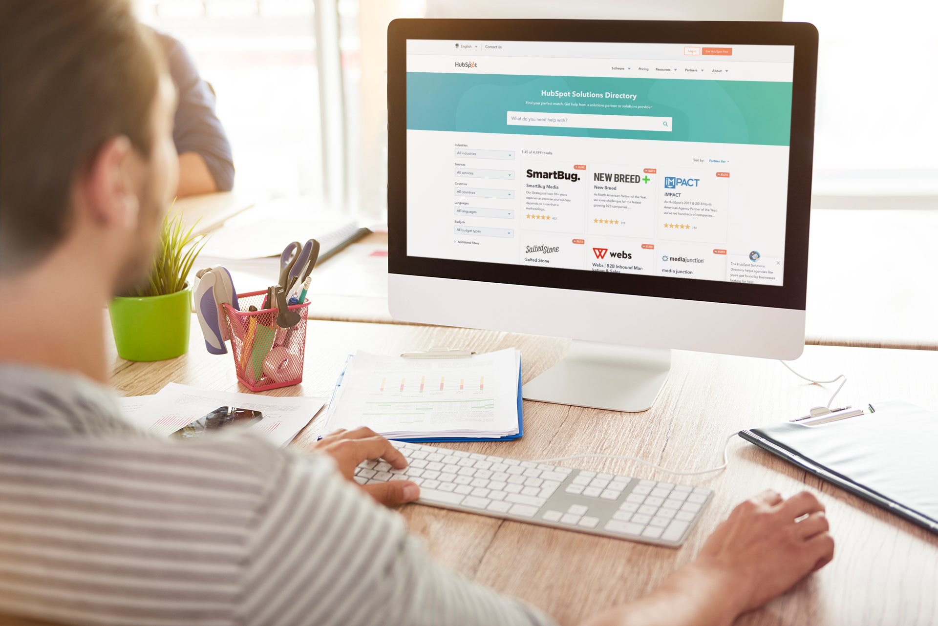 8 benefits of a HubSpot partner agency vs. a digital marketing freelancer